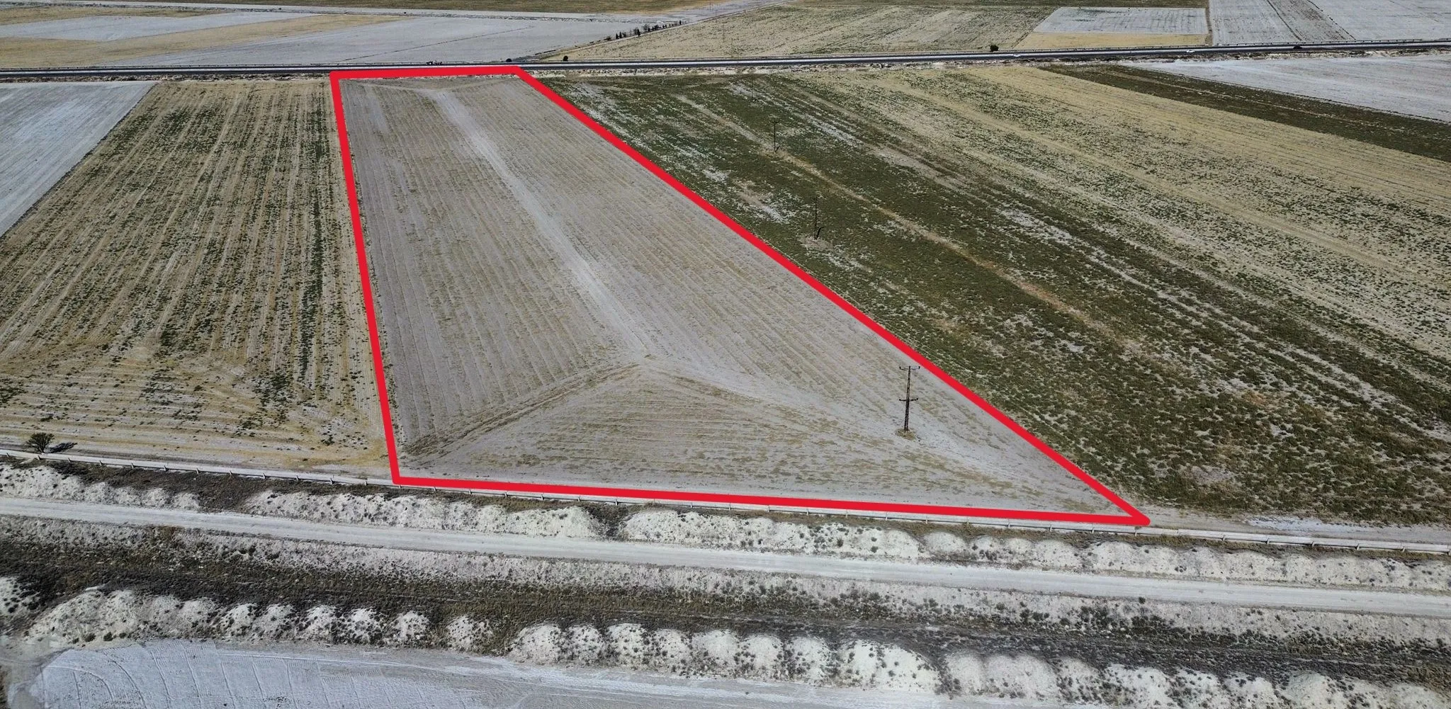 KONYA TUZLUKÇU PAZARKAYA OTOBANA CEPHE 37.646 M2 SATILIK ARAZİ